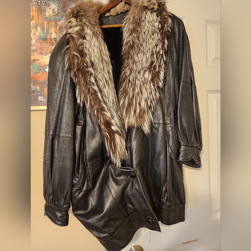 Women's Black Leather Coat with FOX Collar Large Excellent